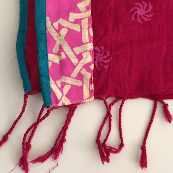 Batik print shawl - Picture 1 of 5